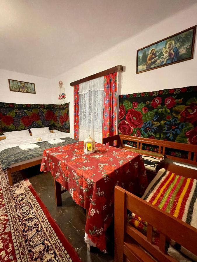 Casa Fântâna - La poalele muntilor -50 de metri de pârtia Olimpică Villa Borşa Exterior foto