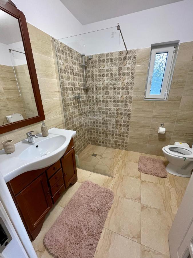 Casa Fântâna - La poalele muntilor -50 de metri de pârtia Olimpică Villa Borşa Exterior foto